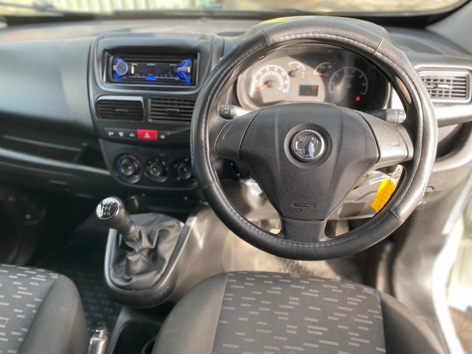 Used Vauxhall Combo 2017 for sale - 76405500: Photo 14