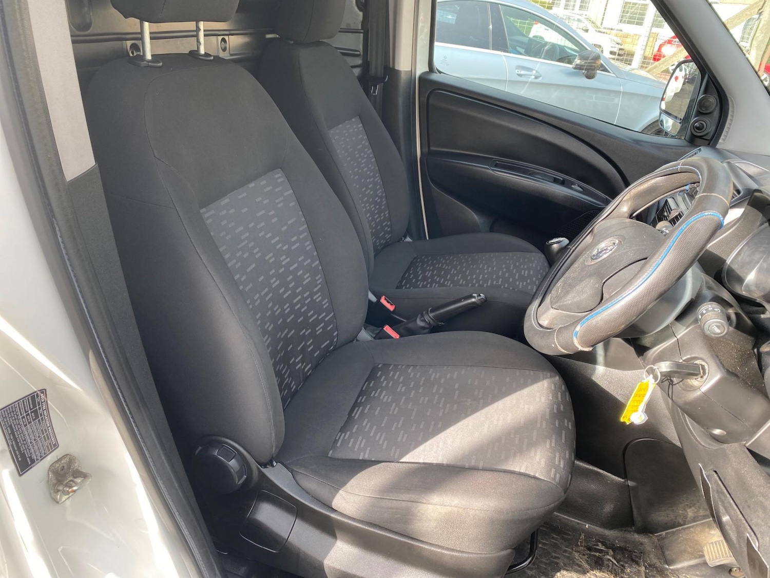 Used Vauxhall Combo 2017 for sale - 76405500: Photo 15