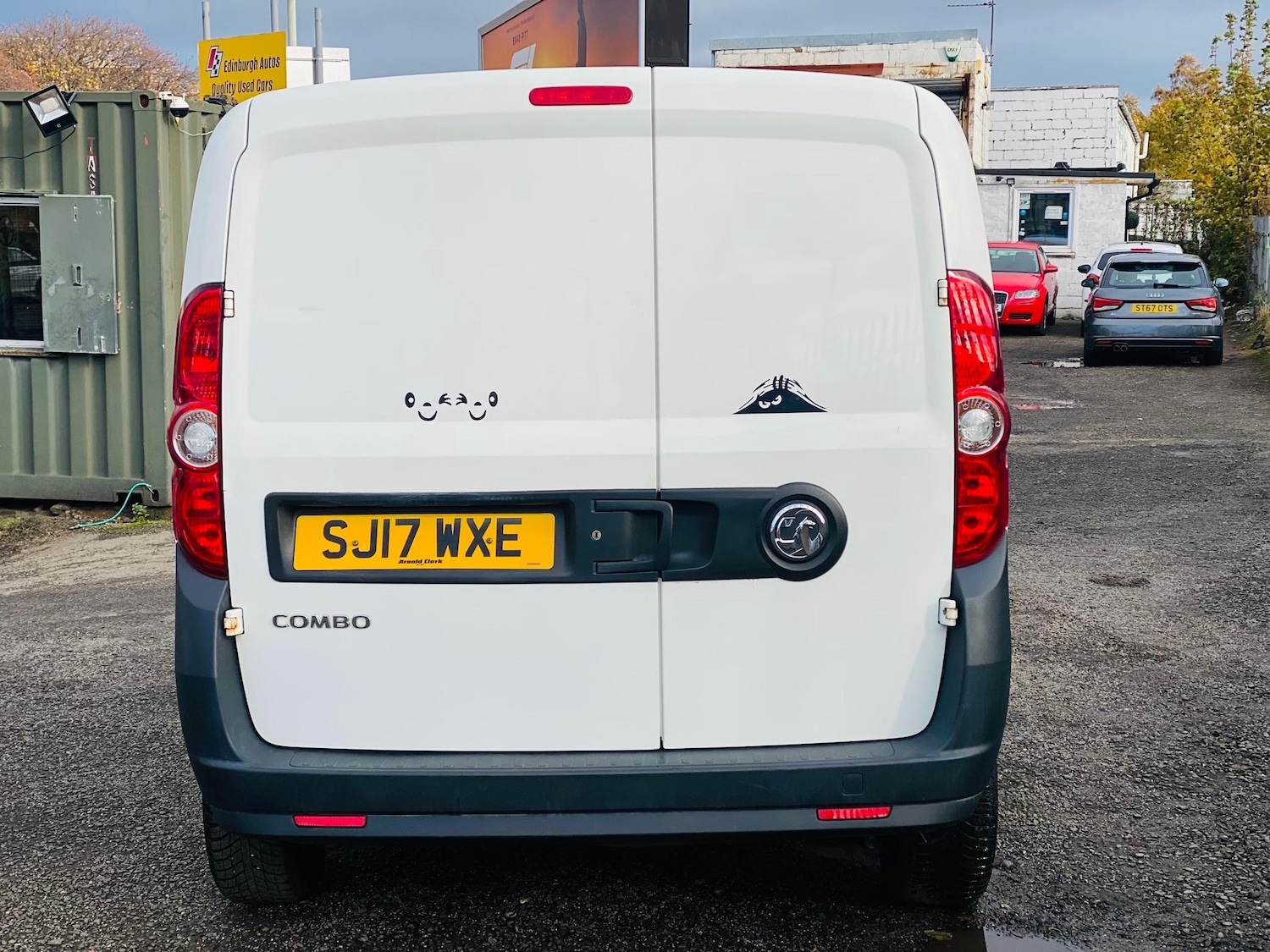 Used Vauxhall Combo 2017 for sale - 76405500: Photo 8