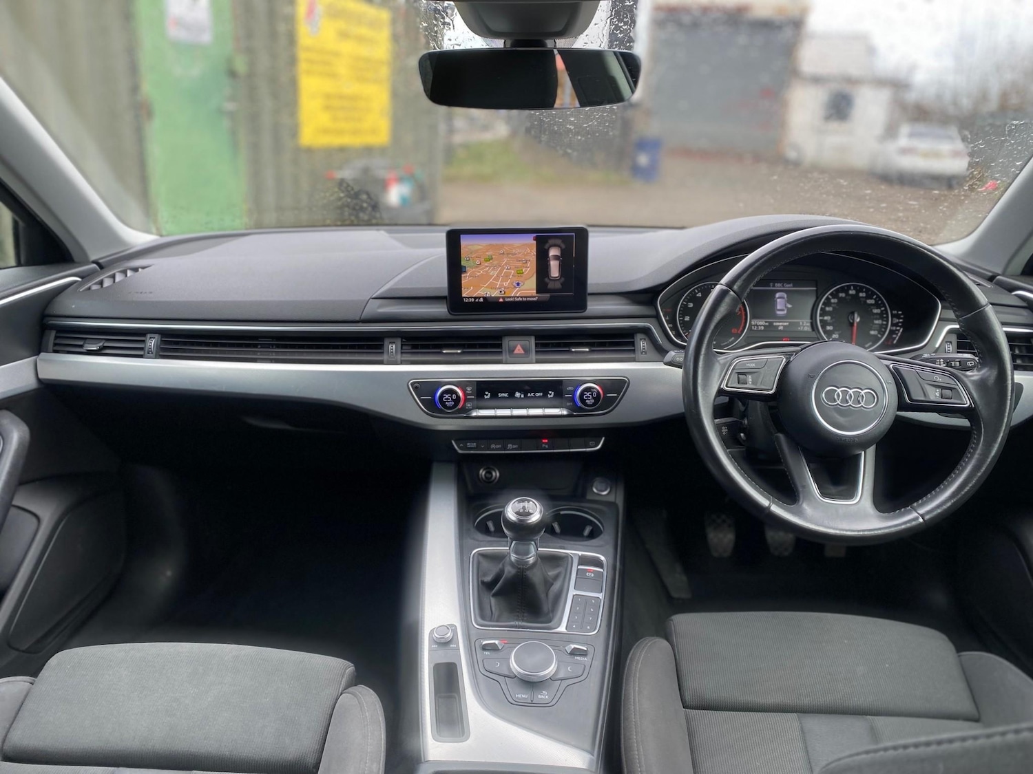 Used Audi A4 2017 for sale - 77890705: Photo 4