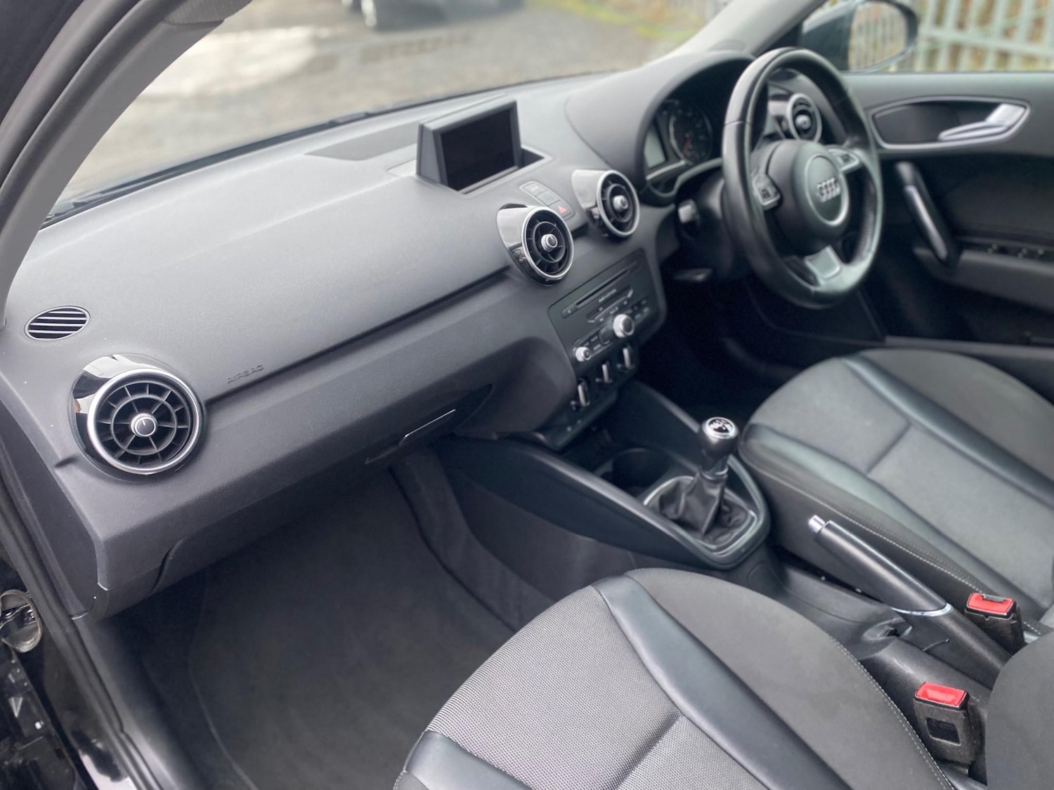 Used Audi A1 2012 for sale - 77037068: Photo 5