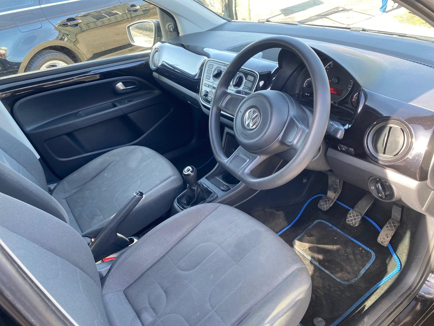 Used Volkswagen up! 2013 for sale - 78102164: Photo 14