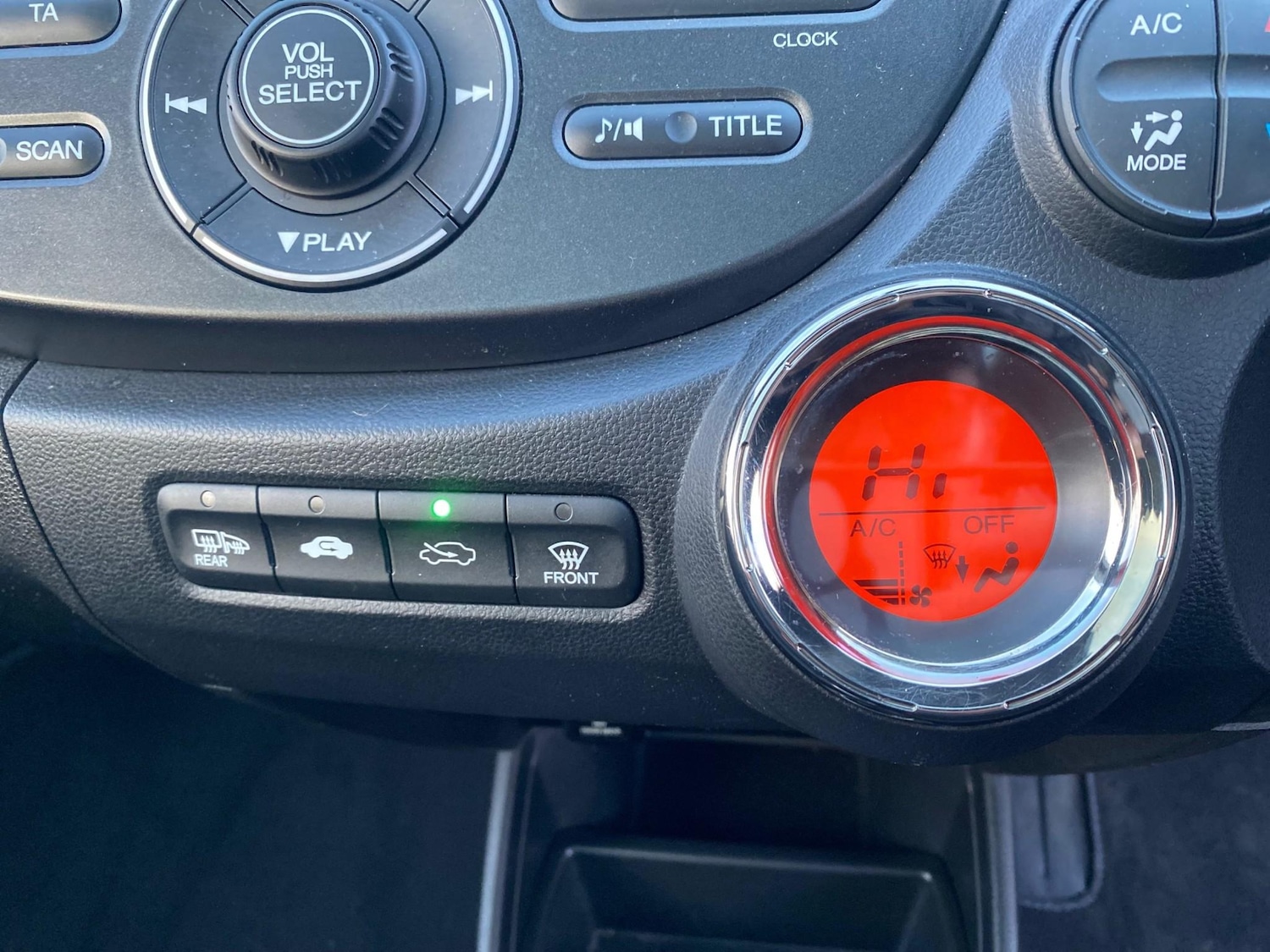 Used Honda Jazz 2014 for sale - 77021731: Photo 22