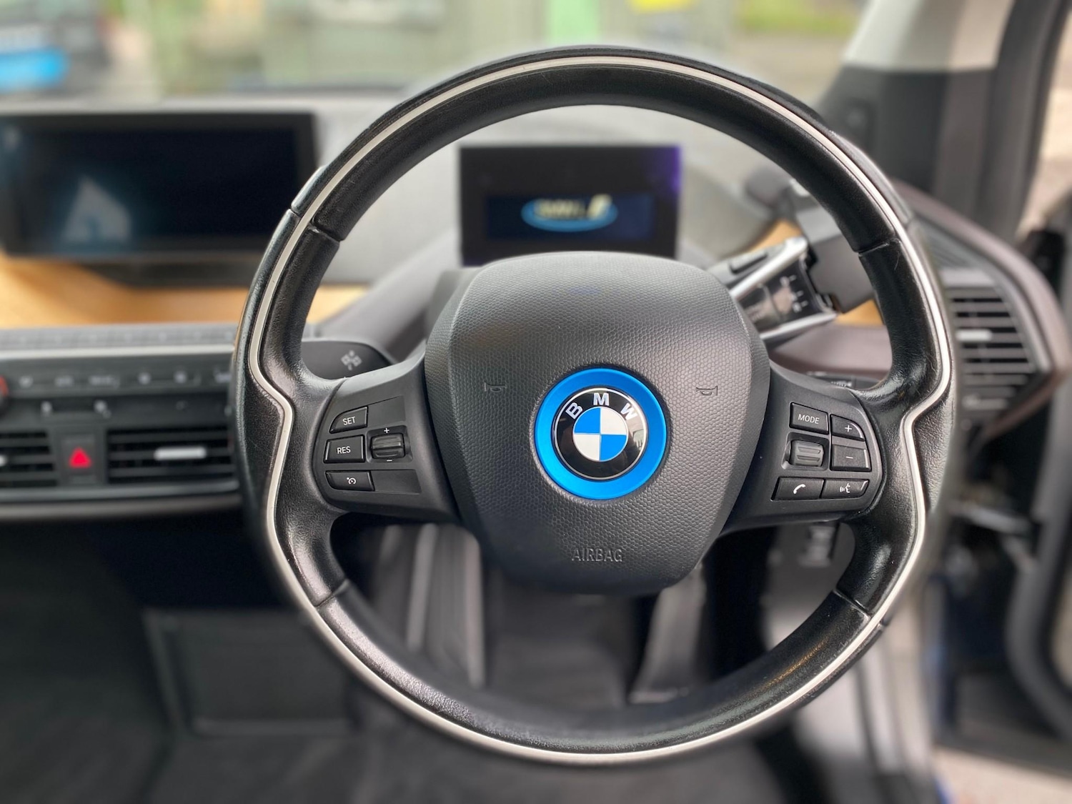 Used BMW i3 2015 for sale - 76350304: Photo 23