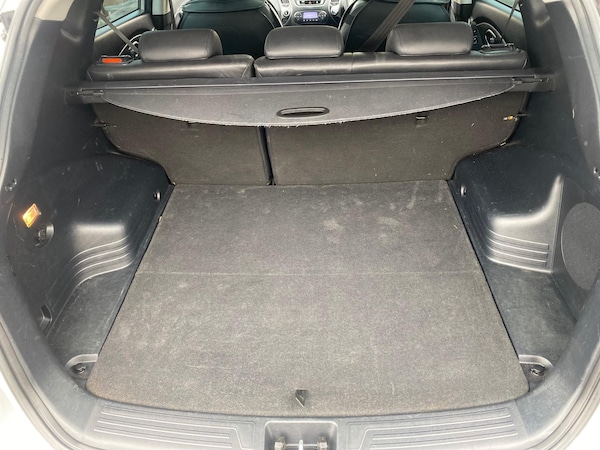 Used Hyundai Ix35 2011 for sale - 76302993: Photo 28