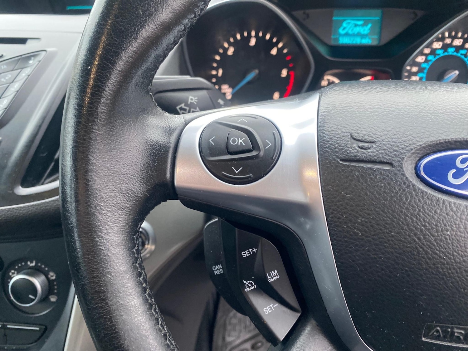 Used Ford Kuga 2015 for sale - 77037066: Photo 17