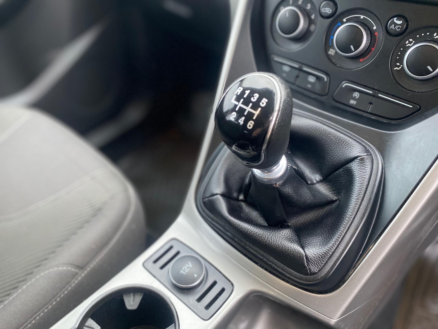 Used Ford Kuga 2015 for sale - 77037066: Photo 19