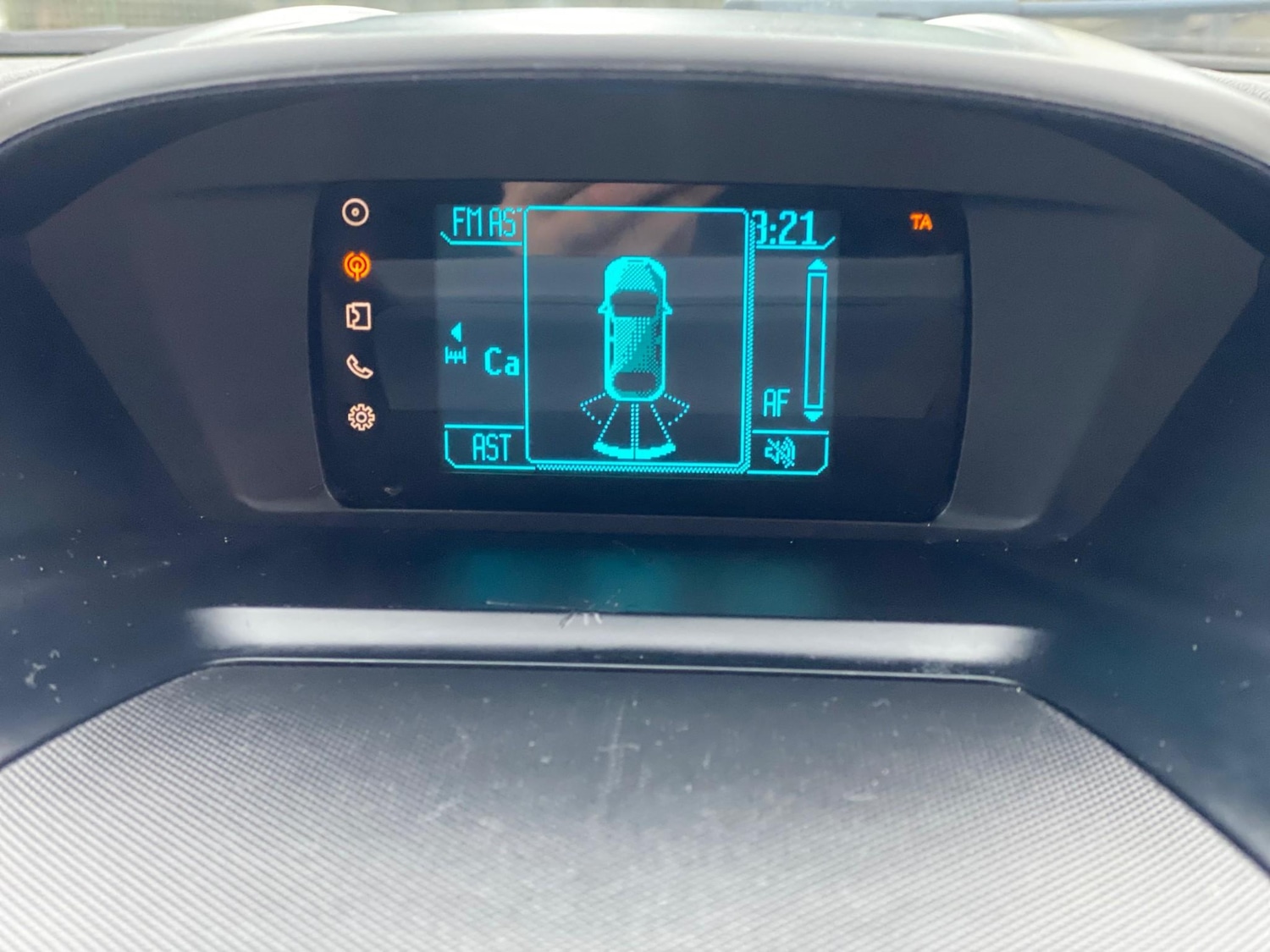 Used Ford Kuga 2015 for sale - 77037066: Photo 21