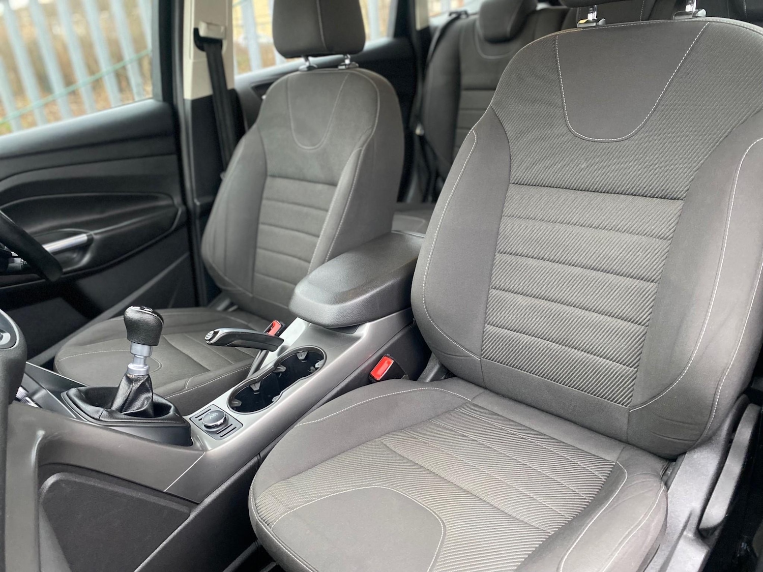 Used Ford Kuga 2015 for sale - 77037066: Photo 27