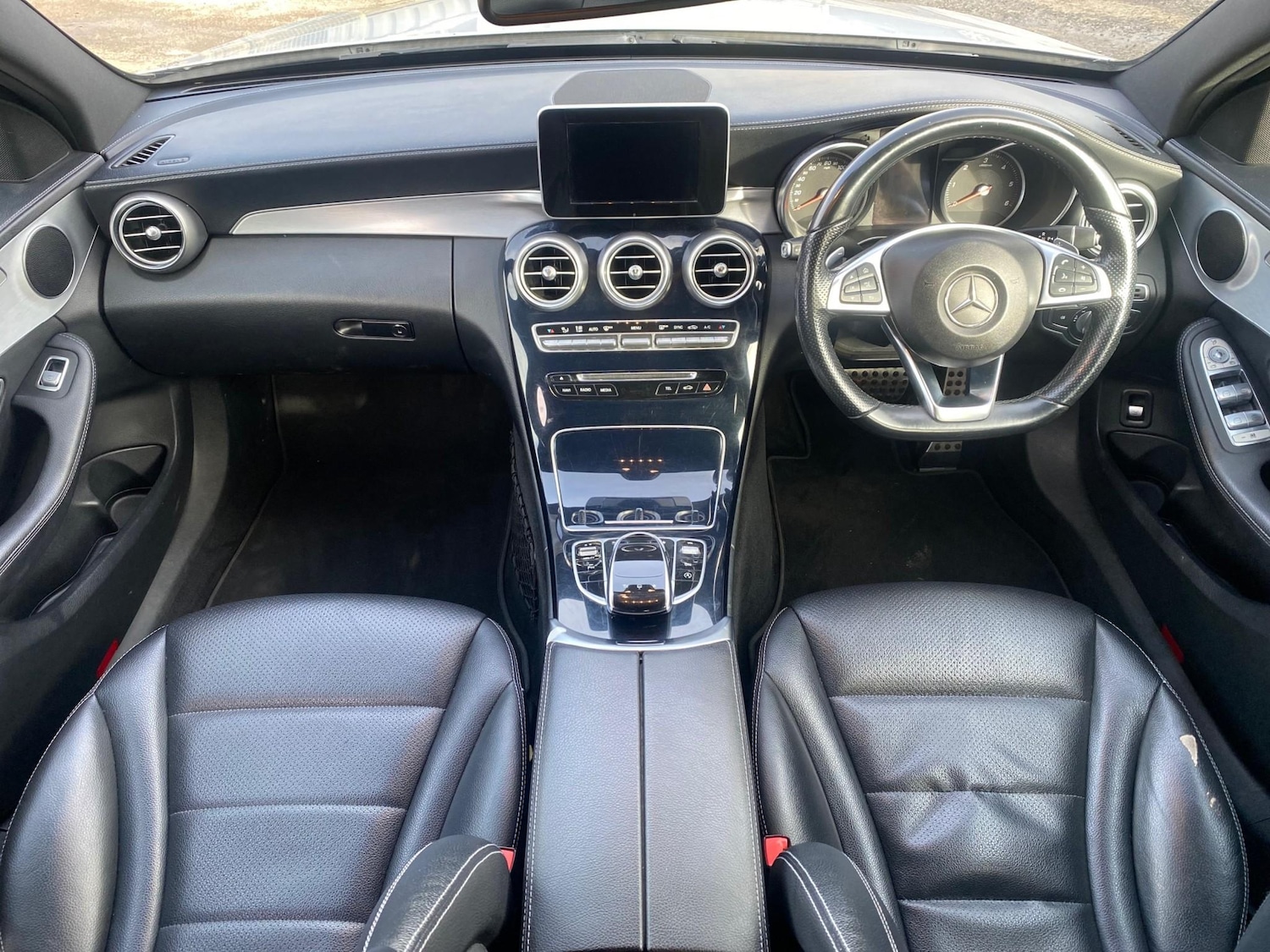 Used Mercedes-Benz C Class 2014 for sale - 77631316: Photo 4