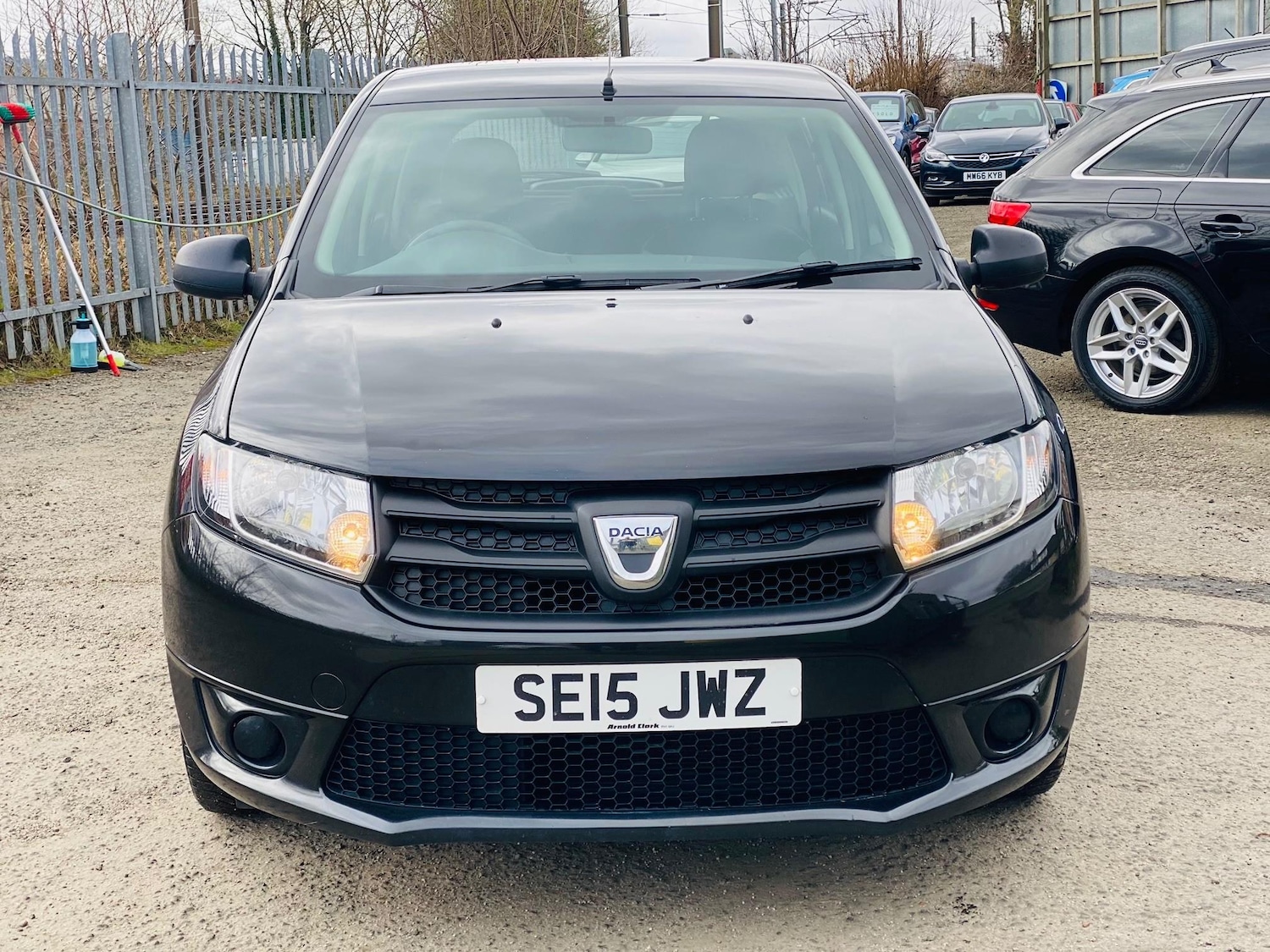 Used Dacia Sandero 2015 for sale - 77989484: Photo 2