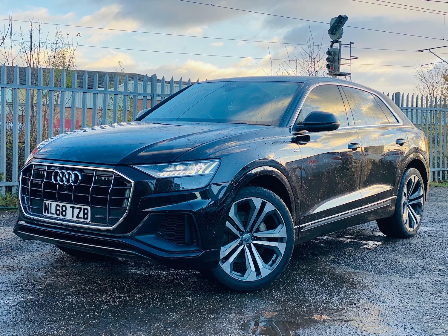 Used Audi Q8 2018 for sale - 76627470: Photo 3