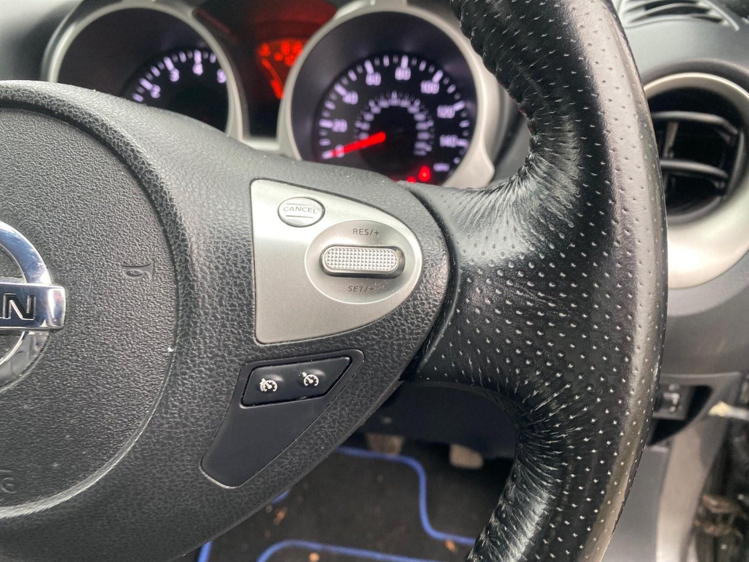 Used Nissan Juke 2011 for sale - 76495001: Photo 17