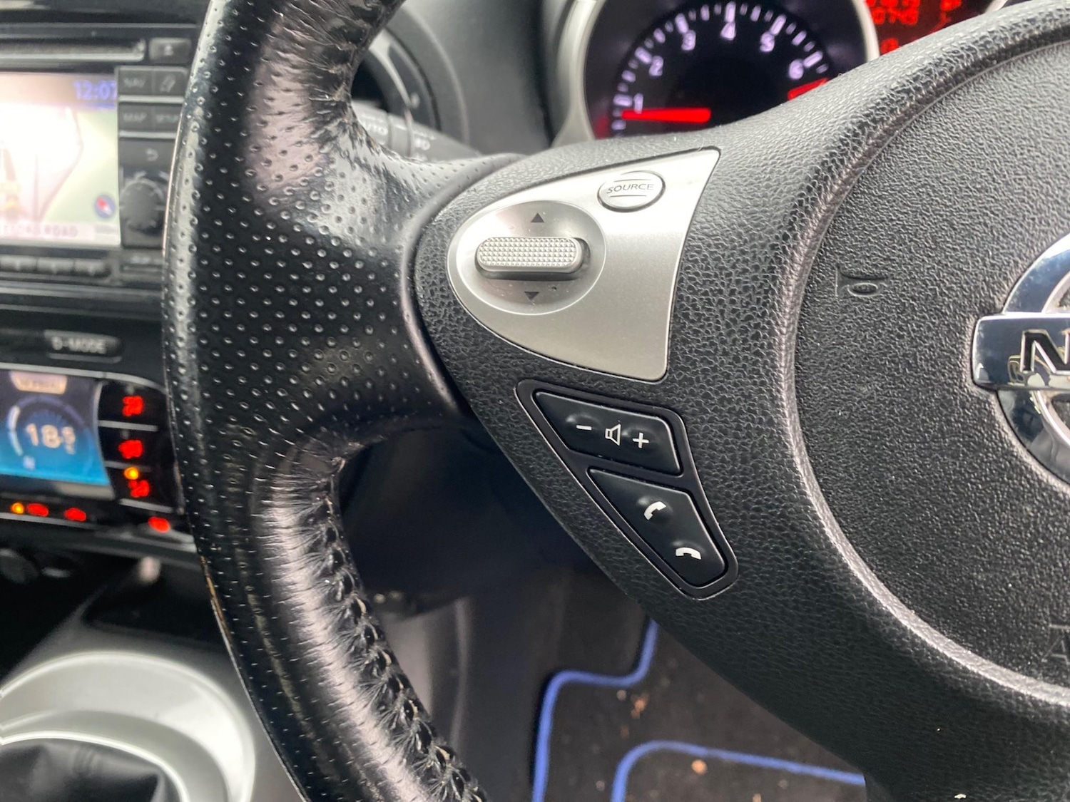 Used Nissan Juke 2011 for sale - 76495001: Photo 18