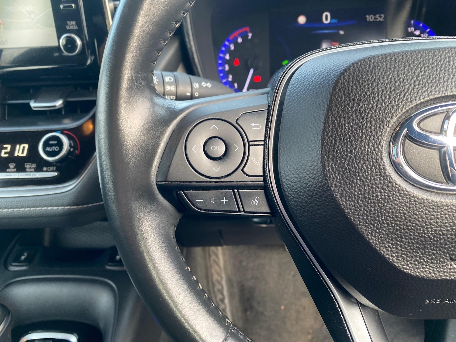 Used Toyota Corolla 2019 for sale - 77026610: Photo 20