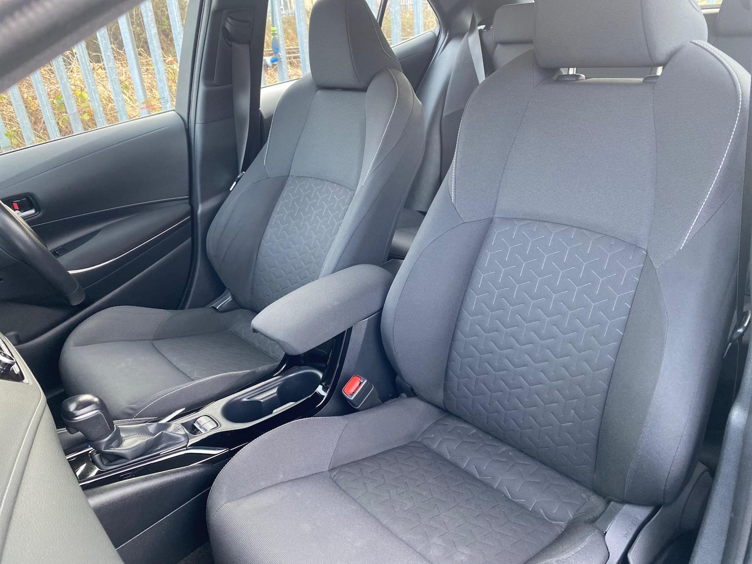 Used Toyota Corolla 2019 for sale - 77026610: Photo 32