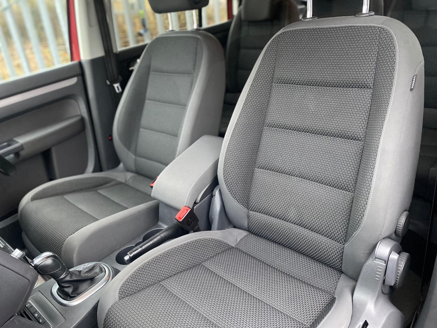 Used Volkswagen Touran 2012 for sale - 77037071: Photo 27