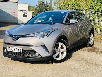 Used Toyota C-HR 2017 for sale - 75579292: Photo