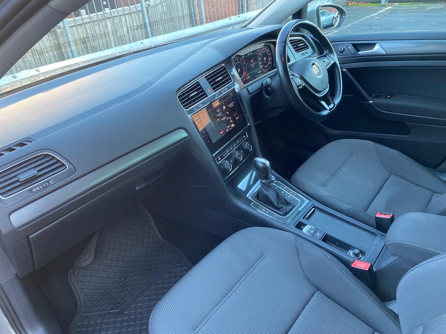 Used Volkswagen Golf 2025 for sale - 76941339: Photo 5