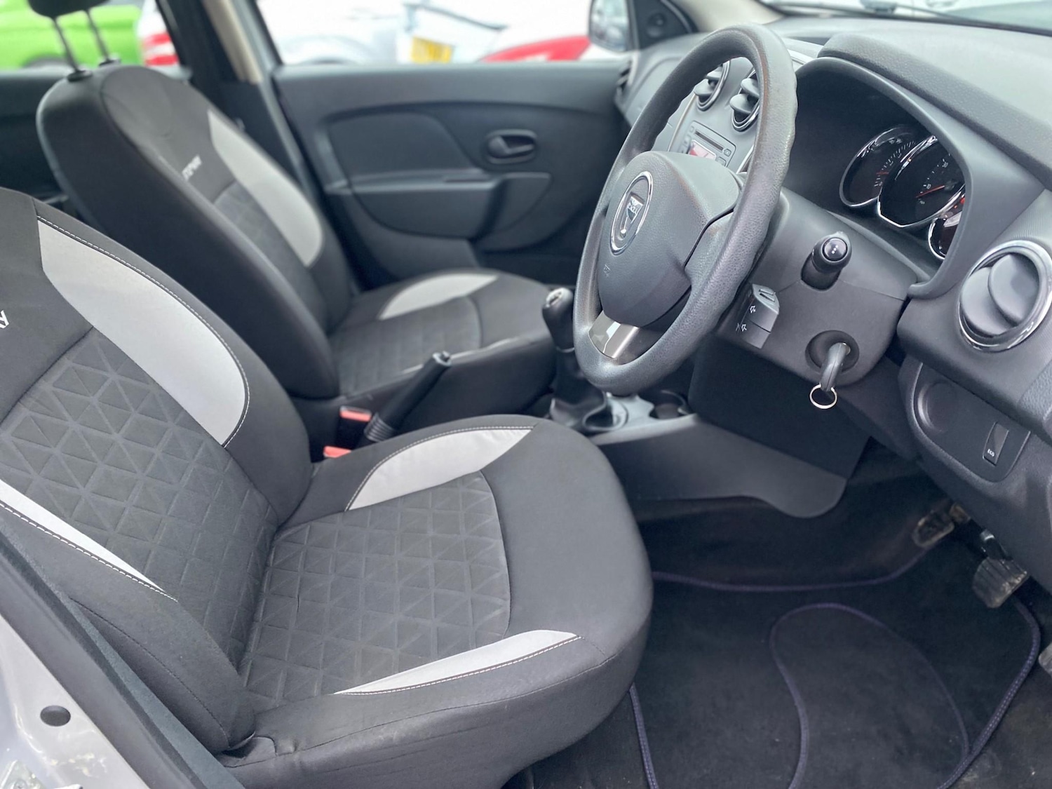 Used Dacia Sandero Stepway 2015 for sale - 77236008: Photo 14