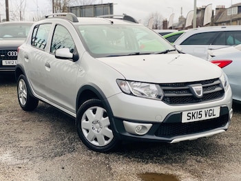 Used Dacia Sandero Stepway 2015 for sale - 77236008: Photo