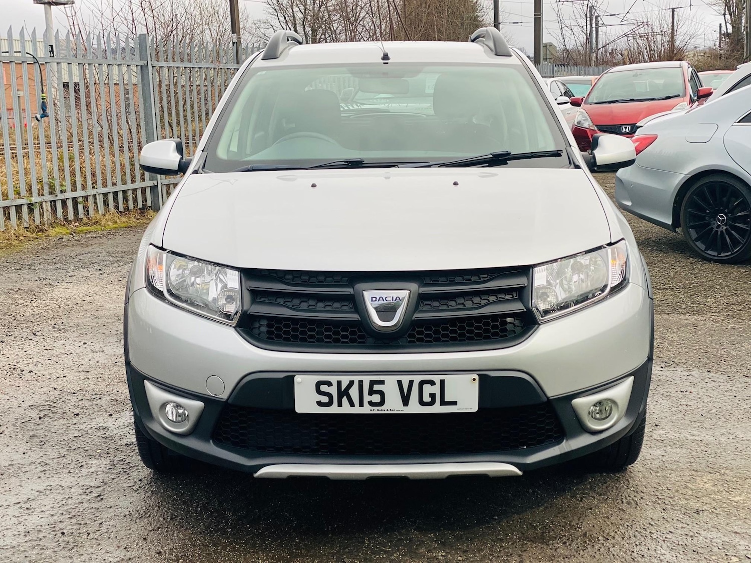 Used Dacia Sandero Stepway 2015 for sale - 77236008: Photo 2