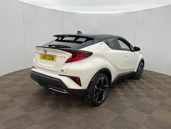 Used Toyota C-HR 2021 for sale - 75359447: Photo