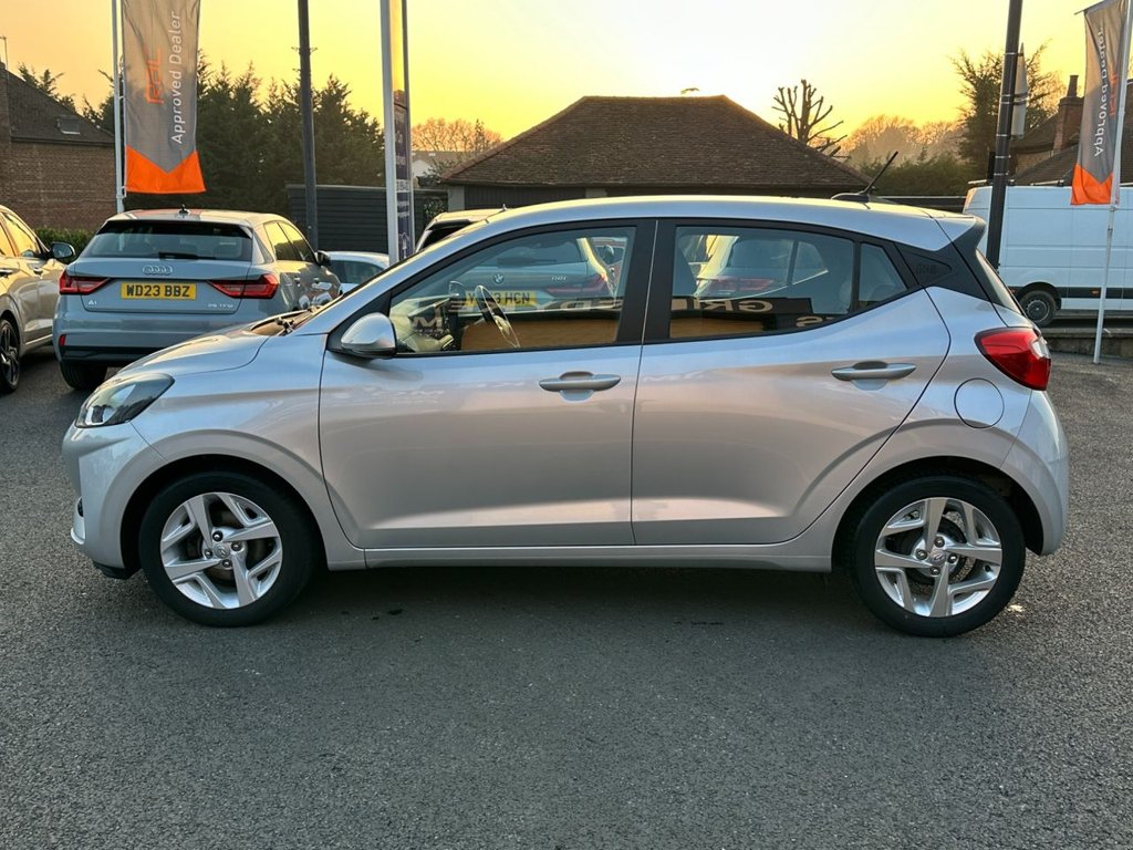 Used Hyundai i10 2022 for sale - 77748714: Photo 3