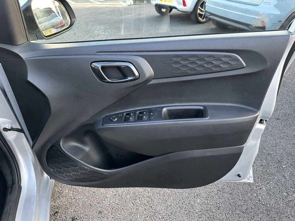 Used Hyundai i10 2022 for sale - 77748714: Photo 7