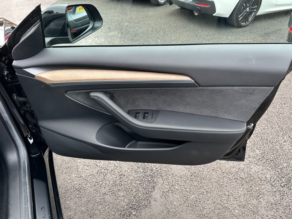 Used Tesla Model 3 2021 for sale - 76591140: Photo 10