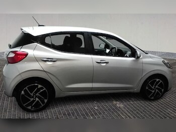 Used Hyundai i10 2022 for sale - 77263806: Photo