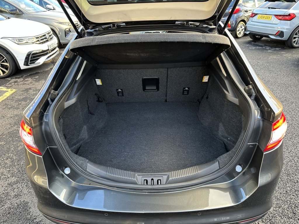 Used Ford Mondeo 2018 for sale - 76797517: Photo 28