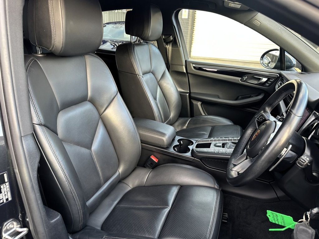 Used Porsche Macan 2020 for sale - 76901157: Photo 13