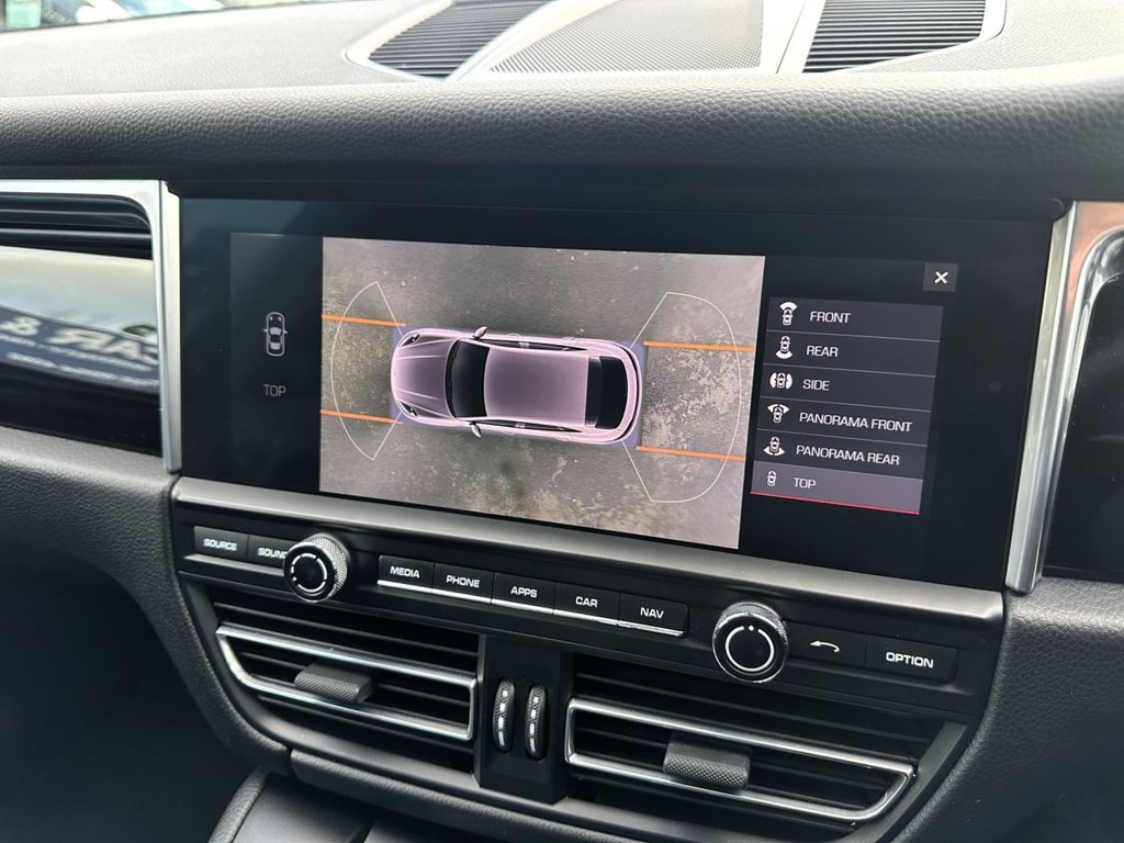 Used Porsche Macan 2020 for sale - 76901157: Photo 22