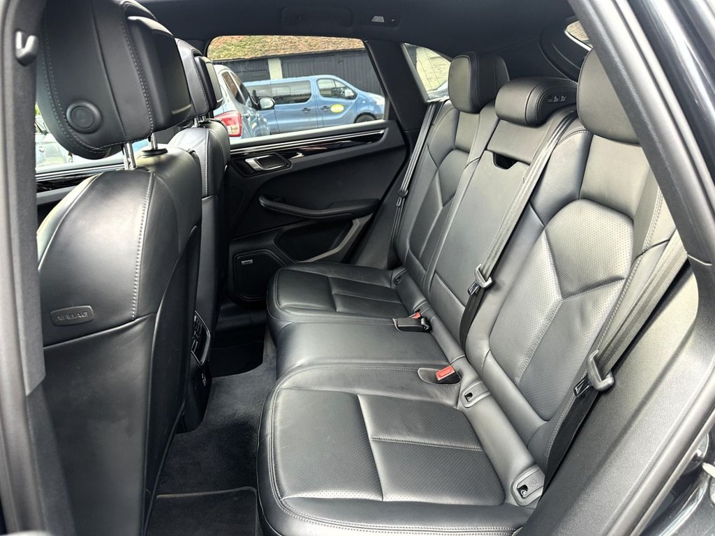 Used Porsche Macan 2020 for sale - 76901157: Photo 33