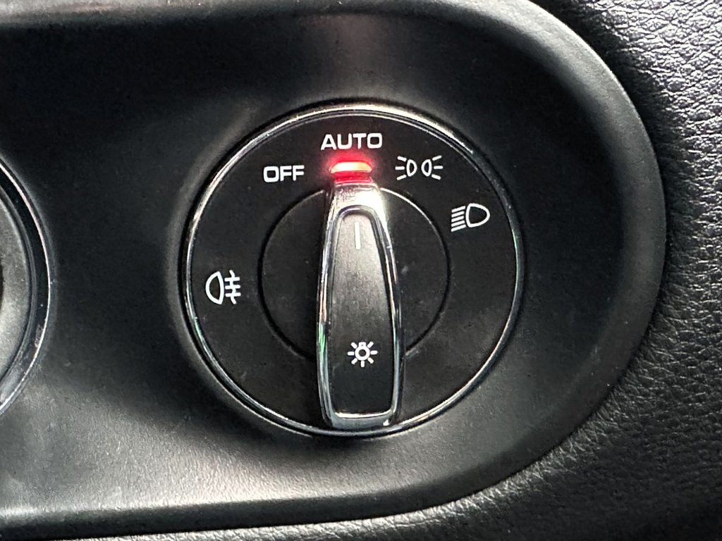 Used Porsche Macan 2020 for sale - 76901157: Photo 36