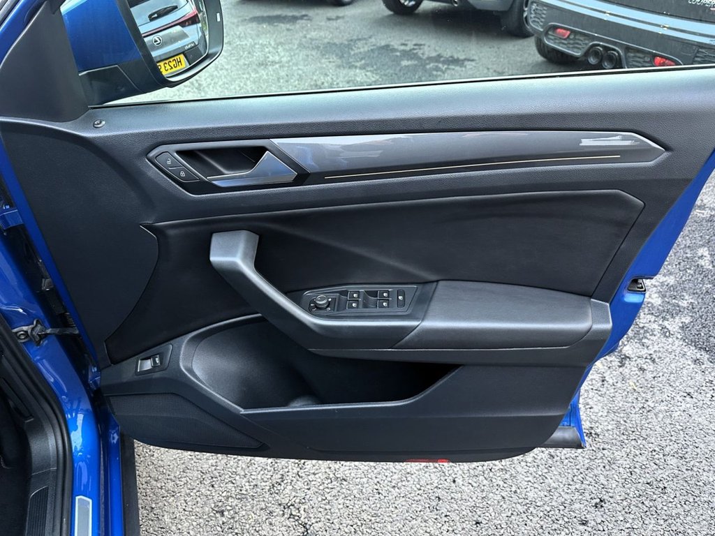 Used Volkswagen T-Roc 2021 for sale - 76798070: Photo 9