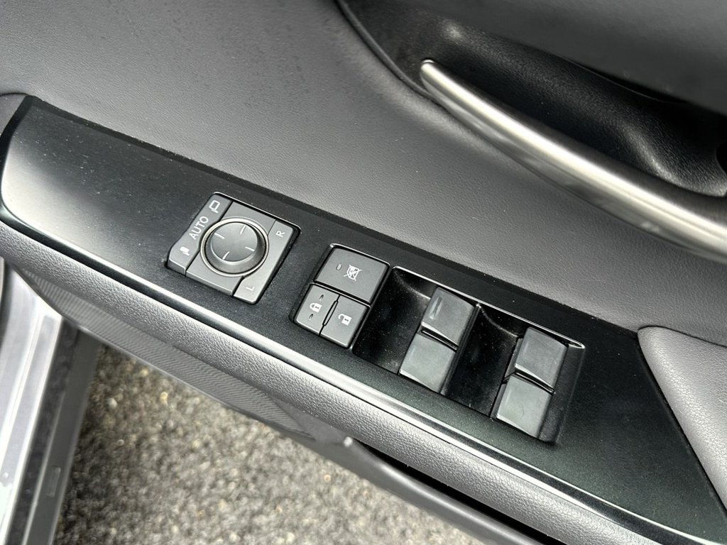 Used Lexus UX 2023 for sale - 76280239: Photo 8