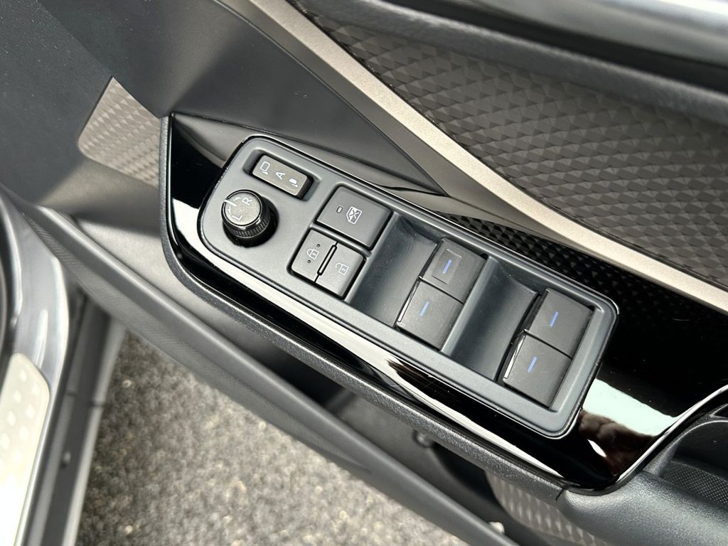 Used Toyota C-HR 2022 for sale - 76848147: Photo 10