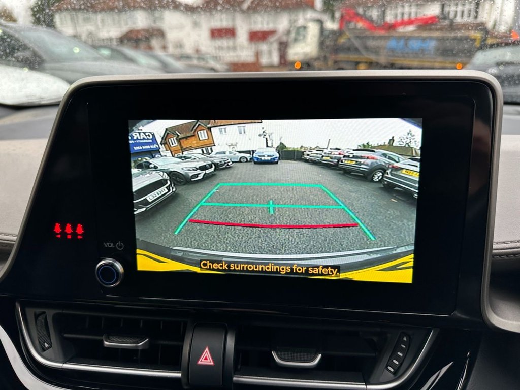 Used Toyota C-HR 2022 for sale - 76848147: Photo 20