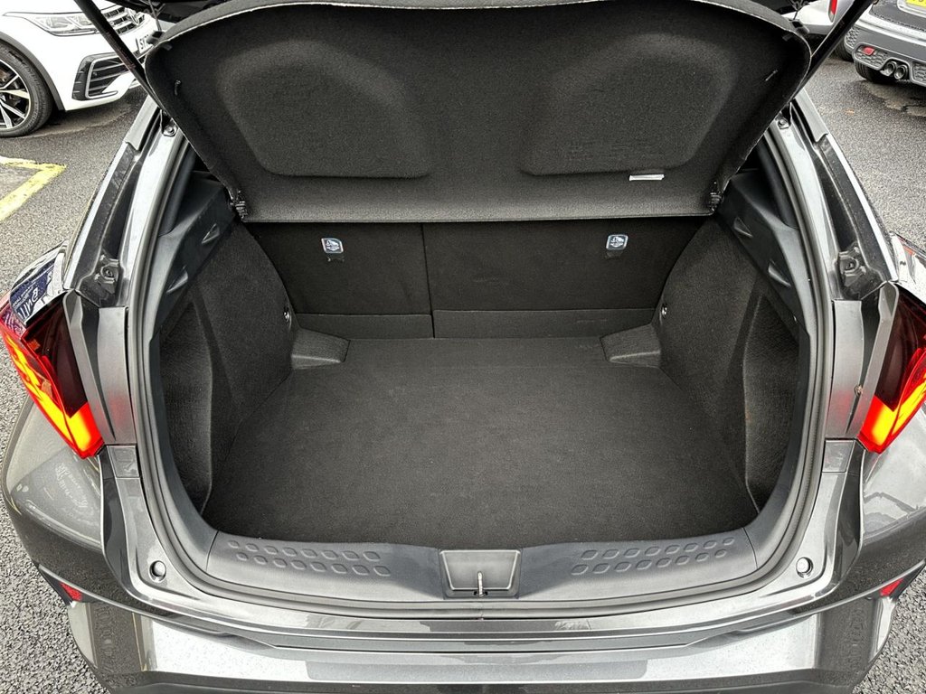 Used Toyota C-HR 2022 for sale - 76848147: Photo 29