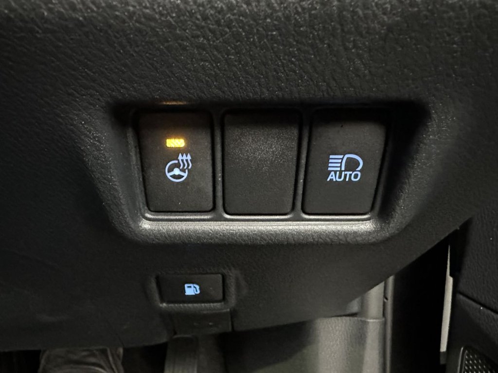 Used Toyota C-HR 2022 for sale - 76848147: Photo 30