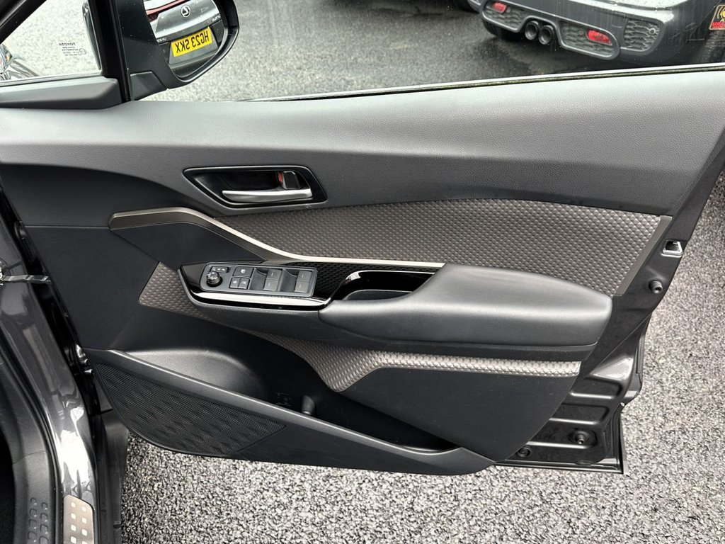 Used Toyota C-HR 2022 for sale - 76848147: Photo 9