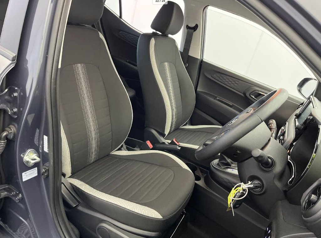 Used Hyundai i10 2023 for sale - 77369582: Photo 4