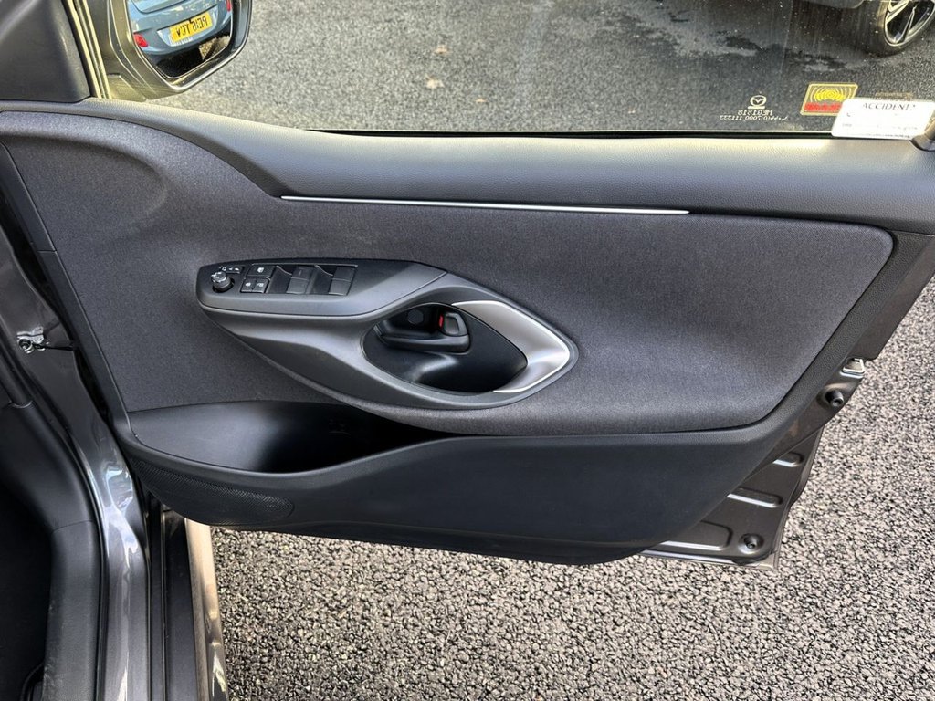 Used Mazda Mazda2 HYBRID 2023 for sale - 76901072: Photo 10