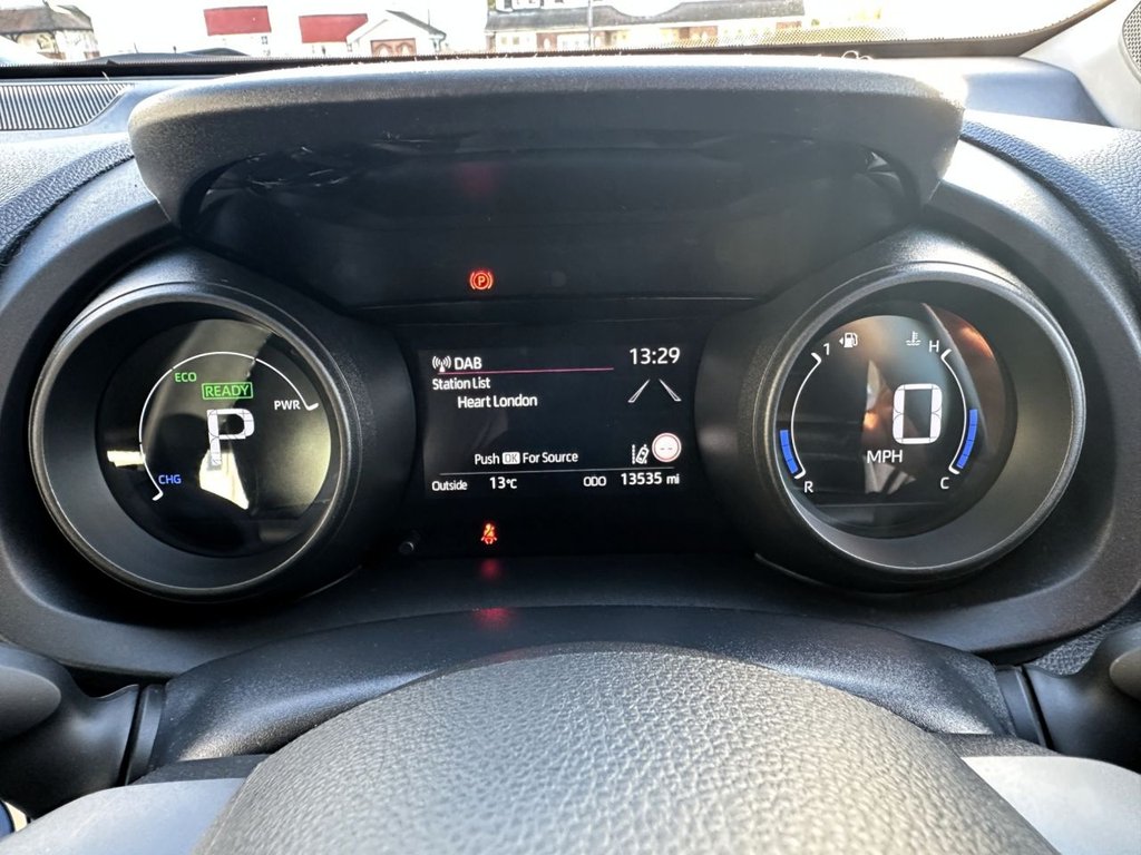 Used Toyota Yaris Cross 2023 for sale - 76923827: Photo 17