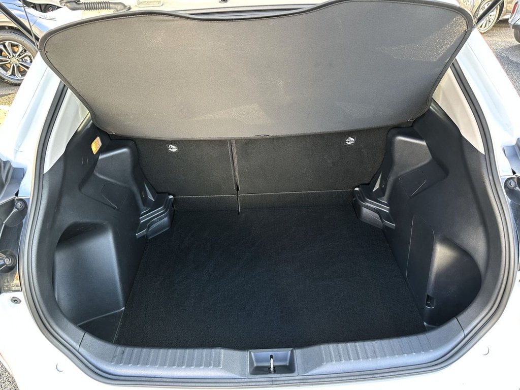 Used Toyota Yaris Cross 2023 for sale - 76923827: Photo 28