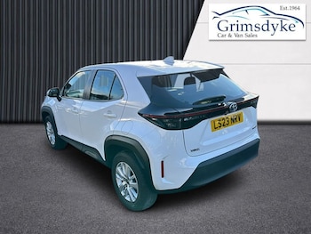 Used Toyota Yaris Cross 2023 for sale - 76923827: Photo