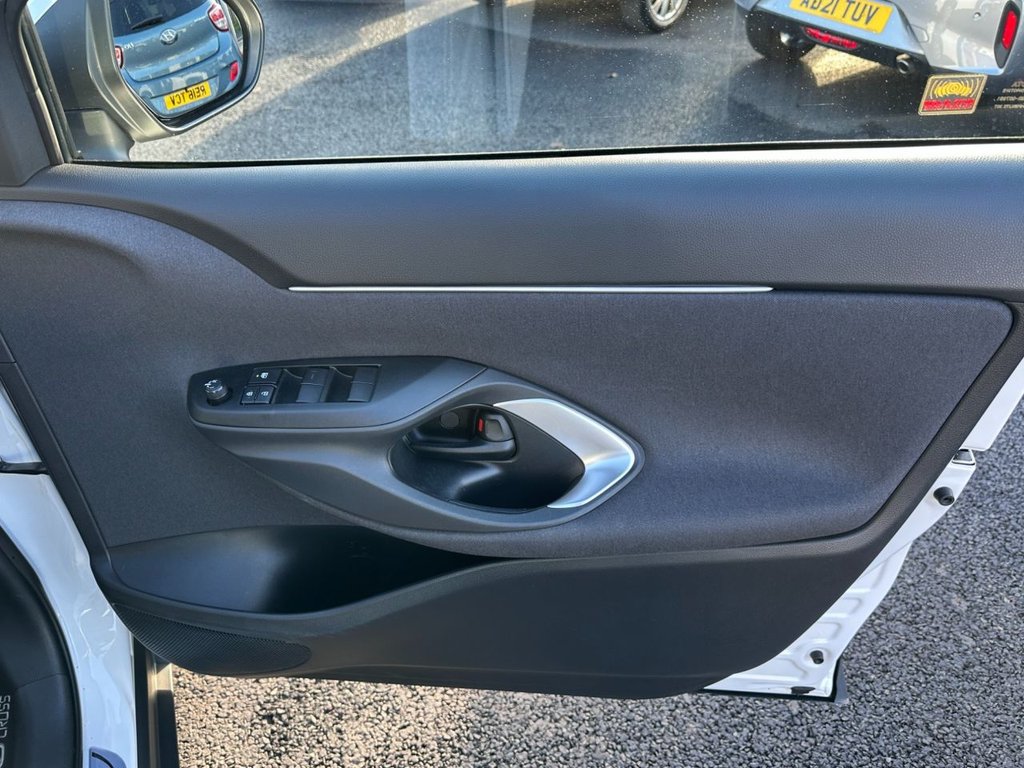 Used Toyota Yaris Cross 2023 for sale - 76923827: Photo 9