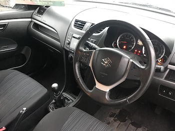 Used Suzuki Swift 2015 for sale - 76975541: Photo